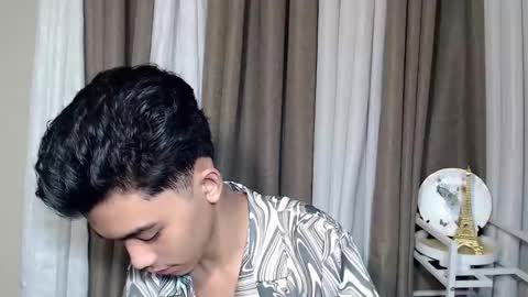 laurence_cuttieguyhere online show from March 13, 6:36 pm