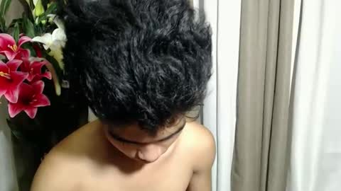 laurence_cuttieguyhere online show from March 16, 3:49 pm