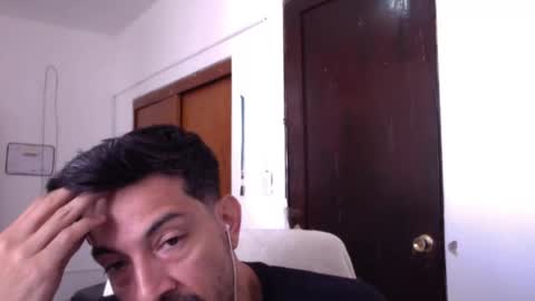 JOHN HOLMES JR online show from February 12, 5:30 pm