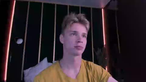 Snapshot of lawrence_miles chatting on October 10, 10:31 am Lawrence online show from October 10, 10:31 am