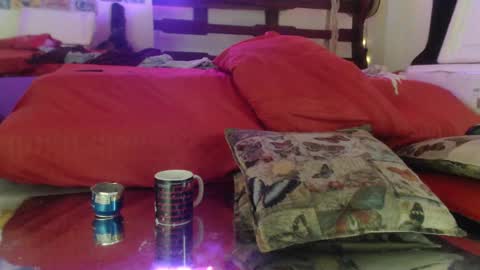 Snapshot of laye19 chatting on March 2, 3:42 pm Laye19 online show from March 2, 3:42 pm