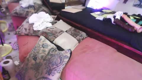 Snapshot of laye19 chatting on January 18, 6:10 pm Laye19 online show from January 18, 6:10 pm