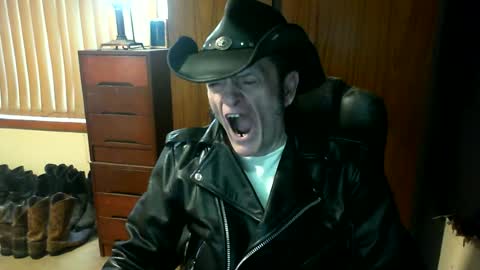 leathergreaser online show from July 7, 6:02 am