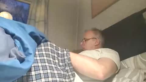 lechertachatte4444 online show from February 20, 5:51 pm