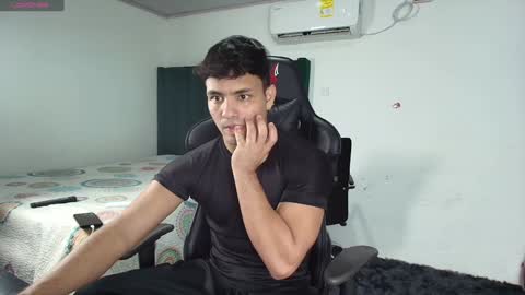  Lei  online show from February 7, 7:17 pm