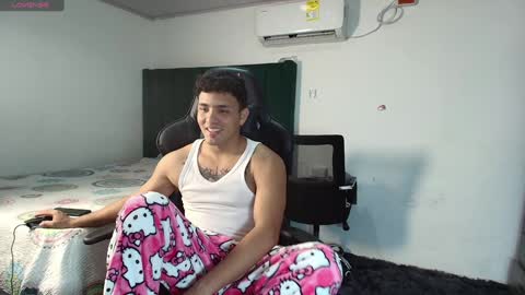  Lei  online show from January 21, 9:15 pm