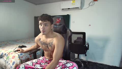  Lei  online show from January 24, 6:25 pm