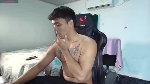  Lei  online show from February 18, 4:37 am