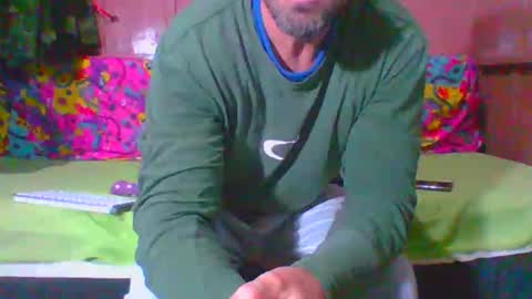 Snapshot of lemao77 chatting on October 25, 2:24 am SEX  MASTER online show from October 25, 2:24 am