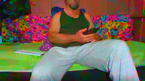 Snapshot of lemao77 chatting on October 15, 12:40 am SEX  MASTER online show from October 15, 12:40 am