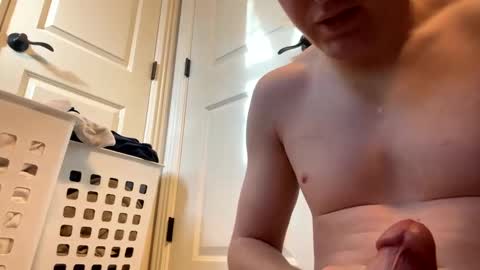 Snapshot of lenewton2004 chatting on January 12, 2:52 pm lenewton2004 online show from January 12, 2:52 pm