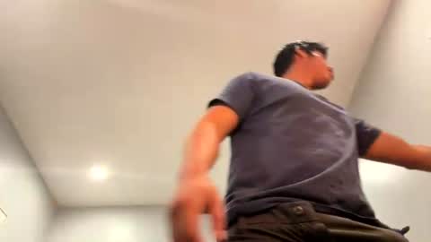 leo_0757 online show from August 3, 3:38 am