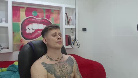 Yesid online show from February 12, 4:44 pm