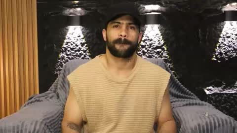 Leo  Diaz online show from March 14, 2:40 am