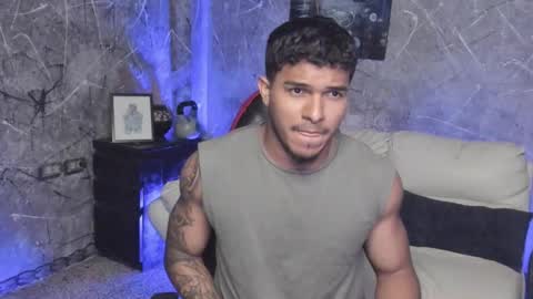 Leo independent model online show from October 10, 3:00 am