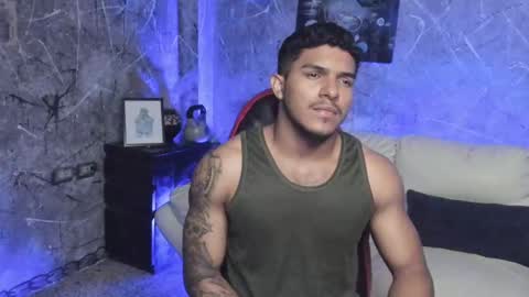 Leo independent model online show from October 8, 11:09 pm