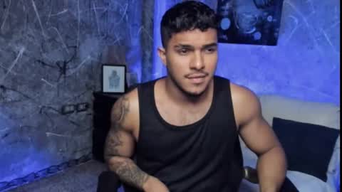 Leo independent model online show from February 3, 2:09 am