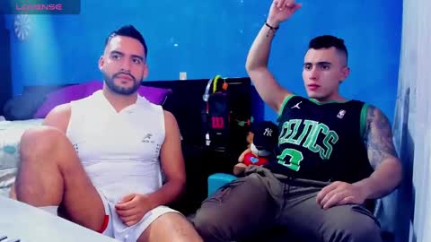 Snapshot of leon__hart chatting on January 29, 9:17 pm Leon Hart online show from January 29, 9:17 pm