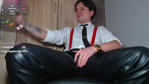 iam leonal online show from October 11, 8:24 pm