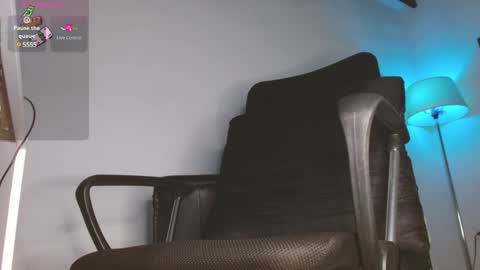 iam leonal online show from February 4, 6:49 pm