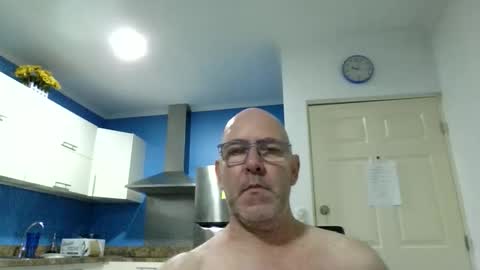 leonew71 online show from October 5, 8:57 pm