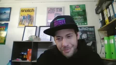 leonidascum online show from March 19, 11:57 am