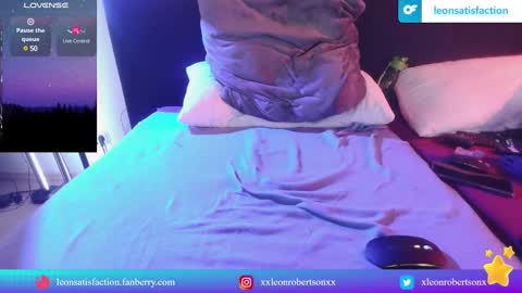 Snapshot of leonsatisfaction chatting on March 3, 6:18 pm Leon Robertson online show from March 3, 6:18 pm