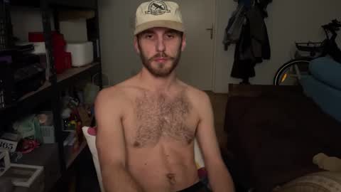 Leon online show from November 17, 11:08 pm