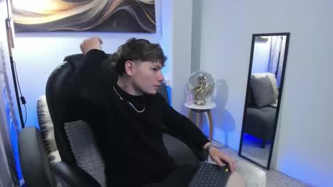 Leo  online show from January 14, 3:55 am