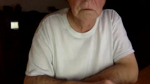 Snapshot of letscum2gether0 chatting on December 23, 1:40 am letscum2gether0 online show from December 23, 1:40 am