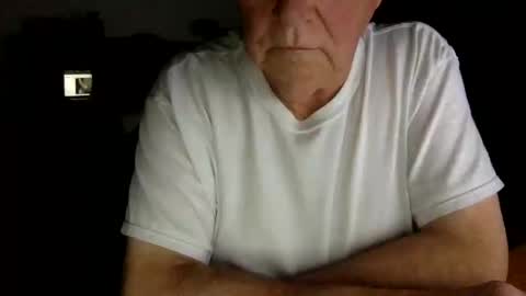 Snapshot of letscum2gether0 chatting on January 7, 2:33 am letscum2gether0 online show from January 7, 2:33 am