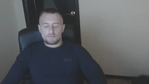 lev1ngston online show from December 6, 10:27 am