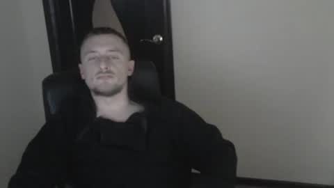 lev1ngston online show from December 25, 11:00 am