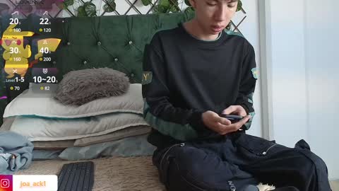 Snapshot of levi_ackermann1 chatting on January 13, 1:39 pm Levi  online show from January 13, 1:39 pm