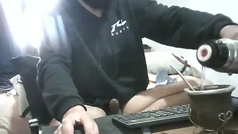 Snapshot of leviatanencasa chatting on September 9, 4:17 pm leviatanencasa online show from September 9, 4:17 pm