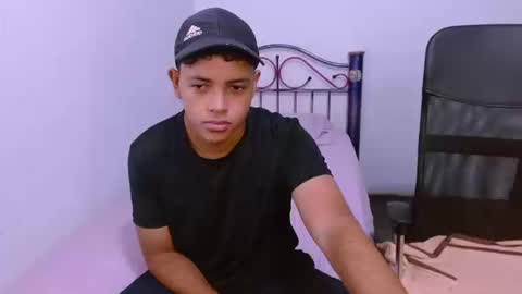 Snapshot of levii_7 chatting on September 26, 10:51 pm      0600AM-1200PM - online show from September 26, 10:51 pm