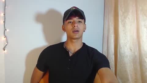 i  am lewis ly EDUARDO MEMDOZA15 online show from February 16, 3:32 pm