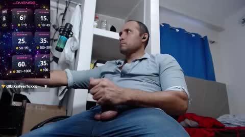 Snapshot of lewislamxxx chatting on December 27, 6:53 pm Lewis online show from December 27, 6:53 pm