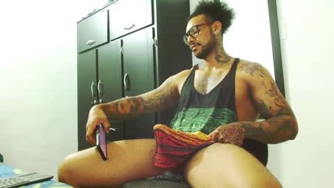 Snapshot of lewisstrong chatting on September 16, 6:53 pm Lewis Strong online show from September 16, 6:53 pm