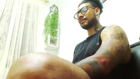 Snapshot of lewisstrong chatting on February 2, 6:53 pm Lewis Strong online show from February 2, 6:53 pm