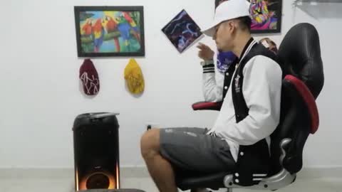 Andres online show from November 30, 10:45 pm