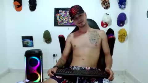 Andres online show from May 27, 9:12 pm