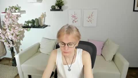 LIAM online show from April 14, 5:40 am