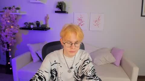 LIAM online show from March 31, 5:09 am