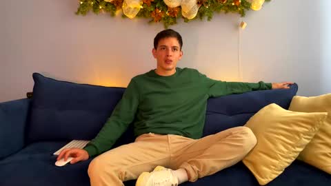 Liam online show from December 29, 5:12 pm