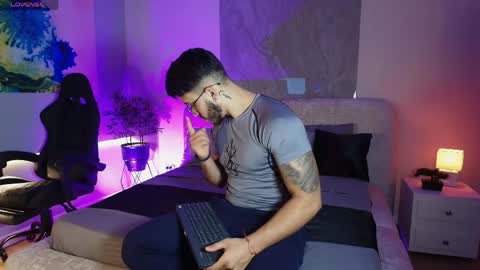 LIAM KLEIN online show from May 20, 11:17 am