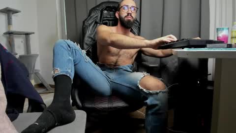 Liam online show from February 11, 7:02 am