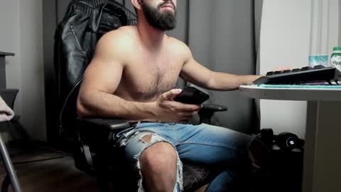 Liam online show from February 8, 6:33 am