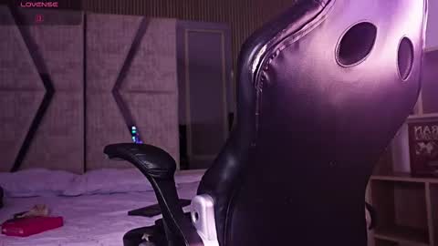 LiamDeep online show from February 7, 9:31 pm