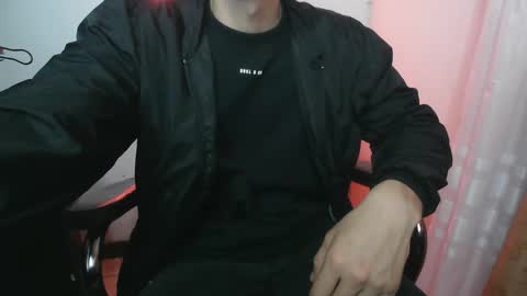 liammason_ online show from December 1, 2:47 am